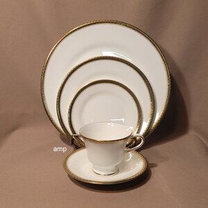 Wedgwood Chester 5 Piece Place Setting NEW!